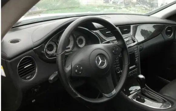 Mercedes-Benz CLS C219 Dashboard