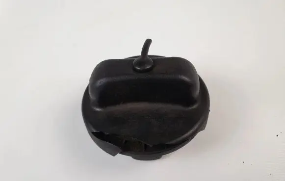 Mercedes-Benz Vito Viano W639 Fuel tank filler cap A0004703105
