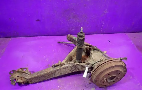 AC 428 Rear wheel hub spindle/knuckle 