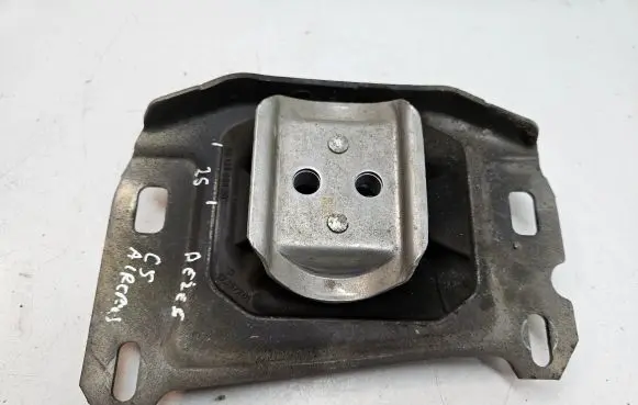 Citroen C5 Aircross Gearbox mount 9813699680