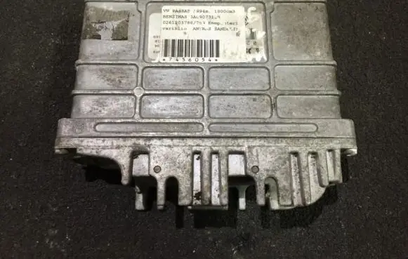 Volkswagen PASSAT B4 Engine control unit/module 3a0907311b
