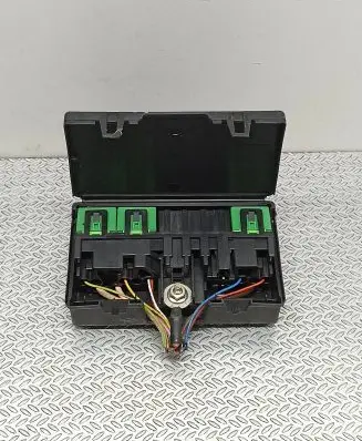 Citroen C5 Fuse module 9632229480