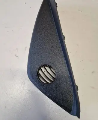 Opel Zafira C Dashboard side end trim 13293526 1025669 332910517