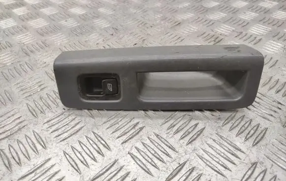 Volvo V50 Electric window control switch 30658449 8679477