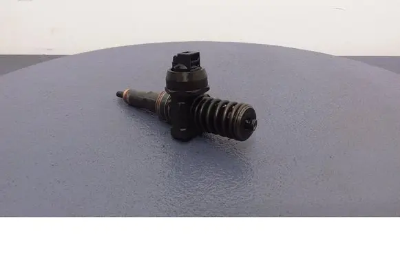 Audi A4 S4 B6 8E 8H Fuel injector 038130073AR