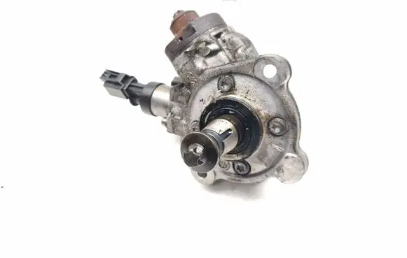 BMW 1 E81 E87 Fuel injection high pressure pump 7797874 0445010506