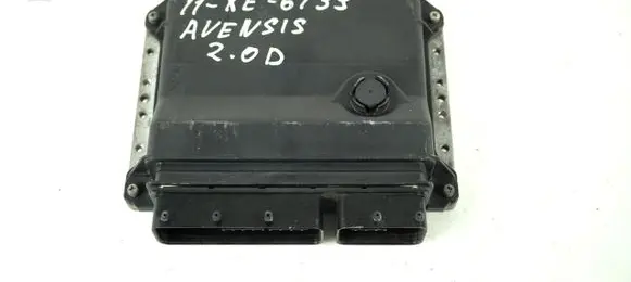 Toyota Avensis T270 Engine control unit/module ECU 89661-05D52 MB275900-1931