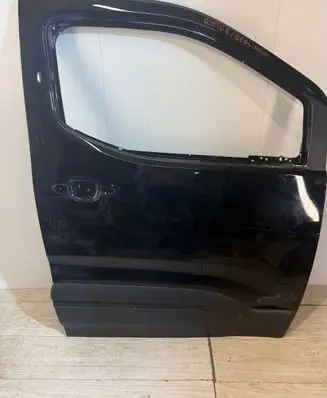 Peugeot Rifter Front door
