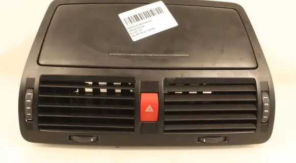 Skoda Octavia Mk2 (1Z) Dashboard air vent grill cover trim 1Z0820951
