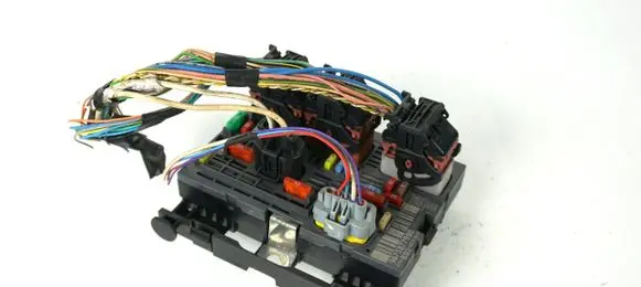 Citroen C4 I Picasso BSM Control unit 9675877980 R0200