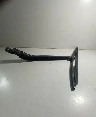 Mitsubishi Colt Rear wiper blade arm