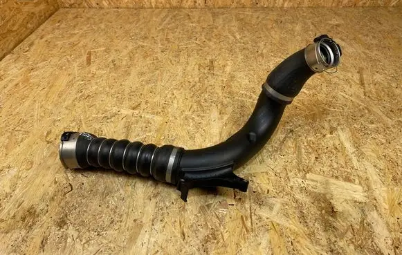 BMW X1 F48 F49 Intercooler hose/pipe 8618372