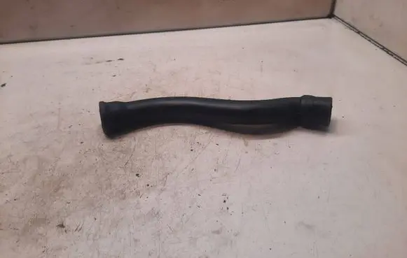 Volkswagen PASSAT B5 Breather hose/pipe 028103493
