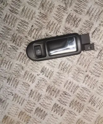 Volkswagen PASSAT B5 Front door interior handle 3b1837114