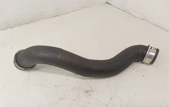 Mercedes-Benz C W204 Engine coolant pipe/hose A2045011582