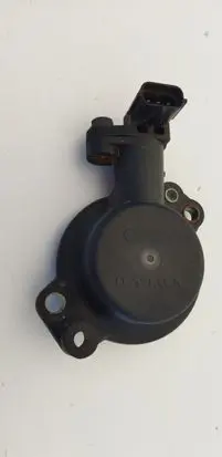 Volvo S60 Camshaft position sensor 30713370