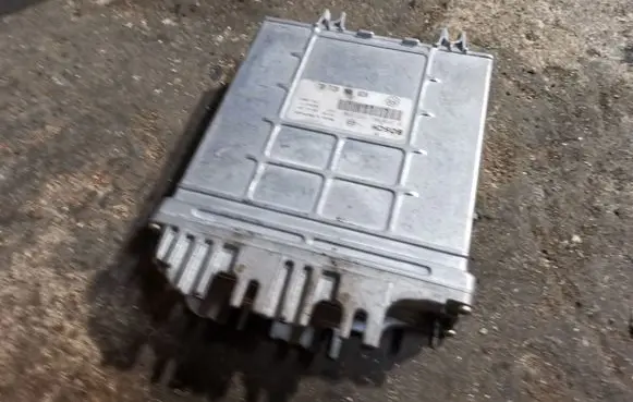 Audi A6 S6 C5 4B Engine control unit/module 0281001655 028906021GL 0281001656