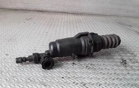 Citroen C5 Clutch slave cylinder 