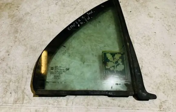 Opel Omega B1 Rear vent window glass 