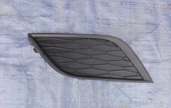 Seat Toledo IV (NH) Front bumper lower grill 6JA807367