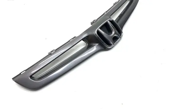 Honda Accord Front bumper upper radiator grill 71120SDA