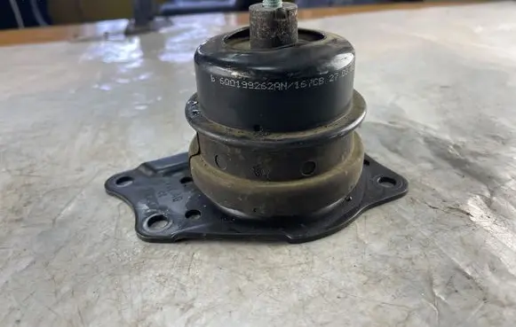 Seat Ibiza III (6L) Engine mount bracket 6Q0199262 6Q0199262AN