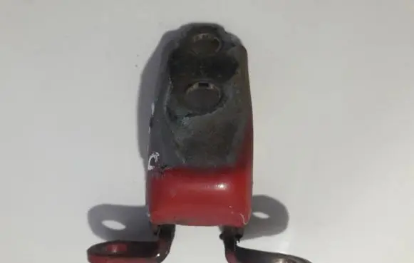Honda CR-V Rear door lower hinge