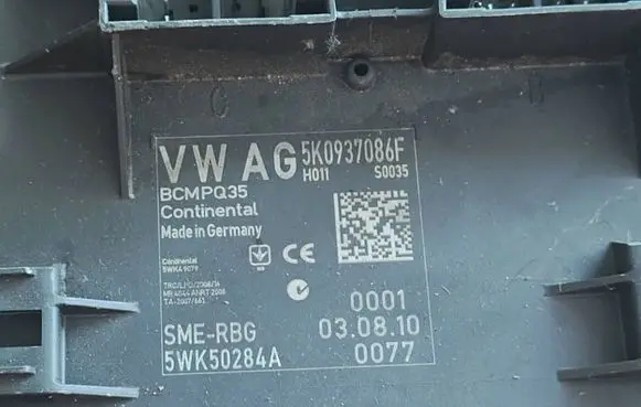 Volkswagen Tiguan Comfort/convenience module 5K0937086F 5WK50284A BCMP035