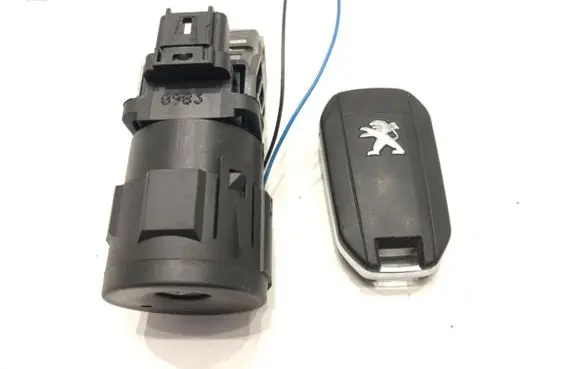 Peugeot 208 Ignition lock 96762547