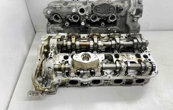 BMW 7 F01 F02 F03 F04 Engine head 7603471 7629992