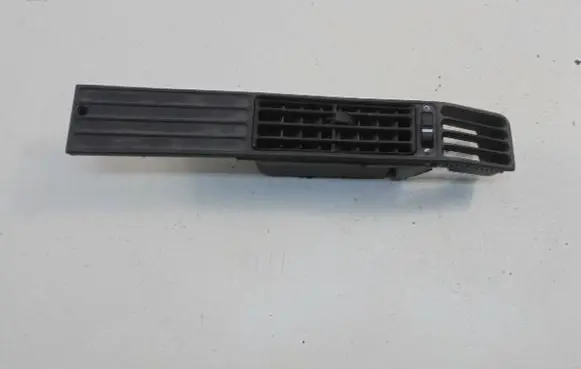 BMW 6 E24 Dash center air vent grill