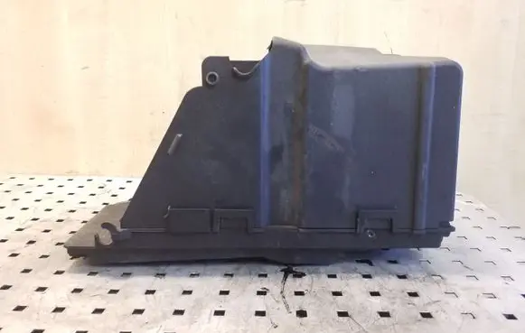 Battery box tray