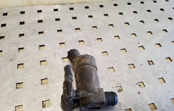 Windscreen/windshield washer pump
