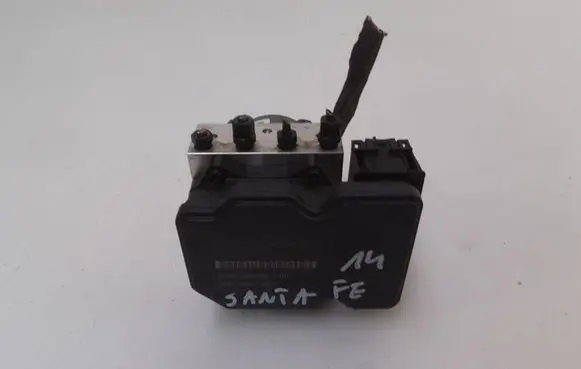 Hyundai Santa Fe ABS Pump 589202W980