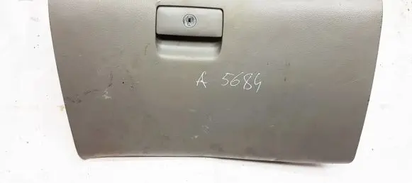 KIA Carnival Glove box
