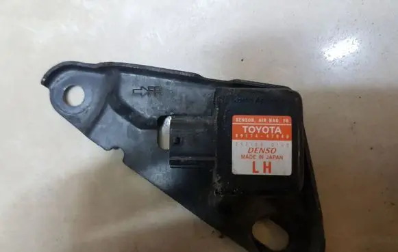 Toyota Prius (XW20) Airbag deployment crash/impact sensor 8917447040