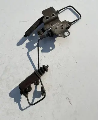 Toyota RAV 4 (XA30) Clutch slave cylinder 