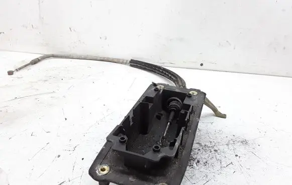 Gear shift cable linkage