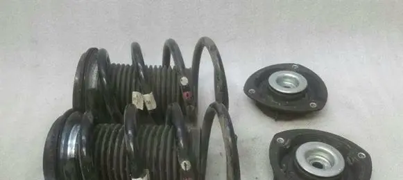 Audi TT TTS RS Mk3 8S Front coil spring 8S0411105DC