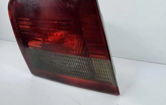 BMW 3 E46 Tailgate rear/tail lights 8368759