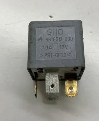 Audi A4 S4 B5 8D Other relay 443951253K 899512000