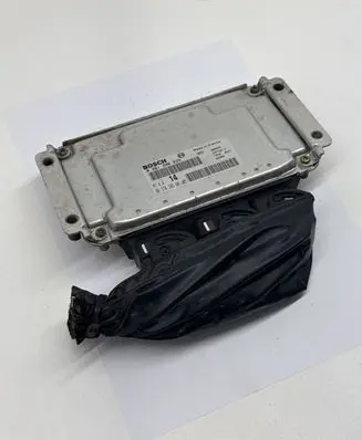 Volkswagen Golf IV Engine control unit/module 9637839580 0261206633