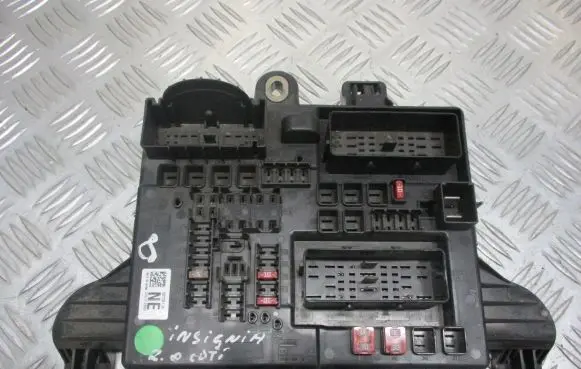 Opel Insignia A Fuse box set 13277321NE