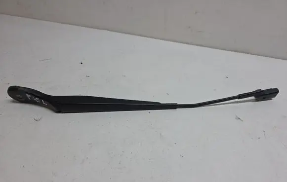 BMW 2 F45 Front wiper blade arm
