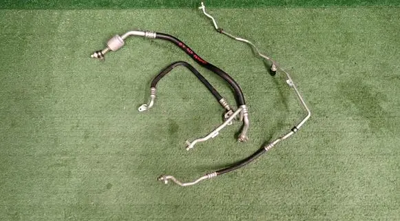 Dacia Sandero III Air conditioning (A/C) pipe/hose 