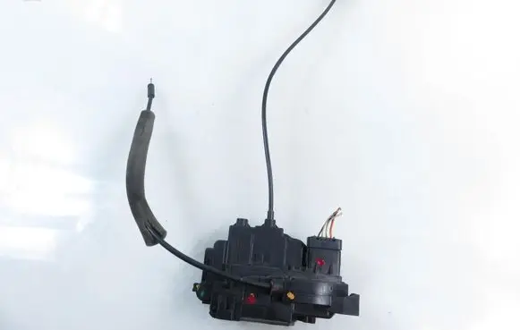 Renault Master III Front door lock 805020009R