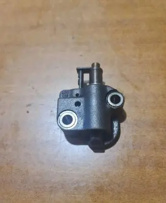 Ford Mondeo Mk III Timing belt/chain tensioner 142441