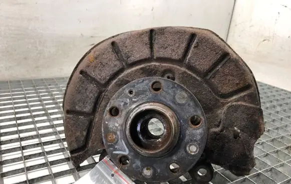 Volkswagen Touran I Front wheel hub spindle knuckle