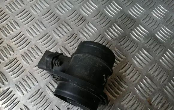 Volkswagen Touran I Mass air flow meter 0281002531 038906461B