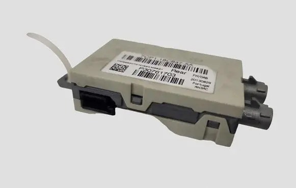 Volvo S60 Aerial antenna amplifier P30761703